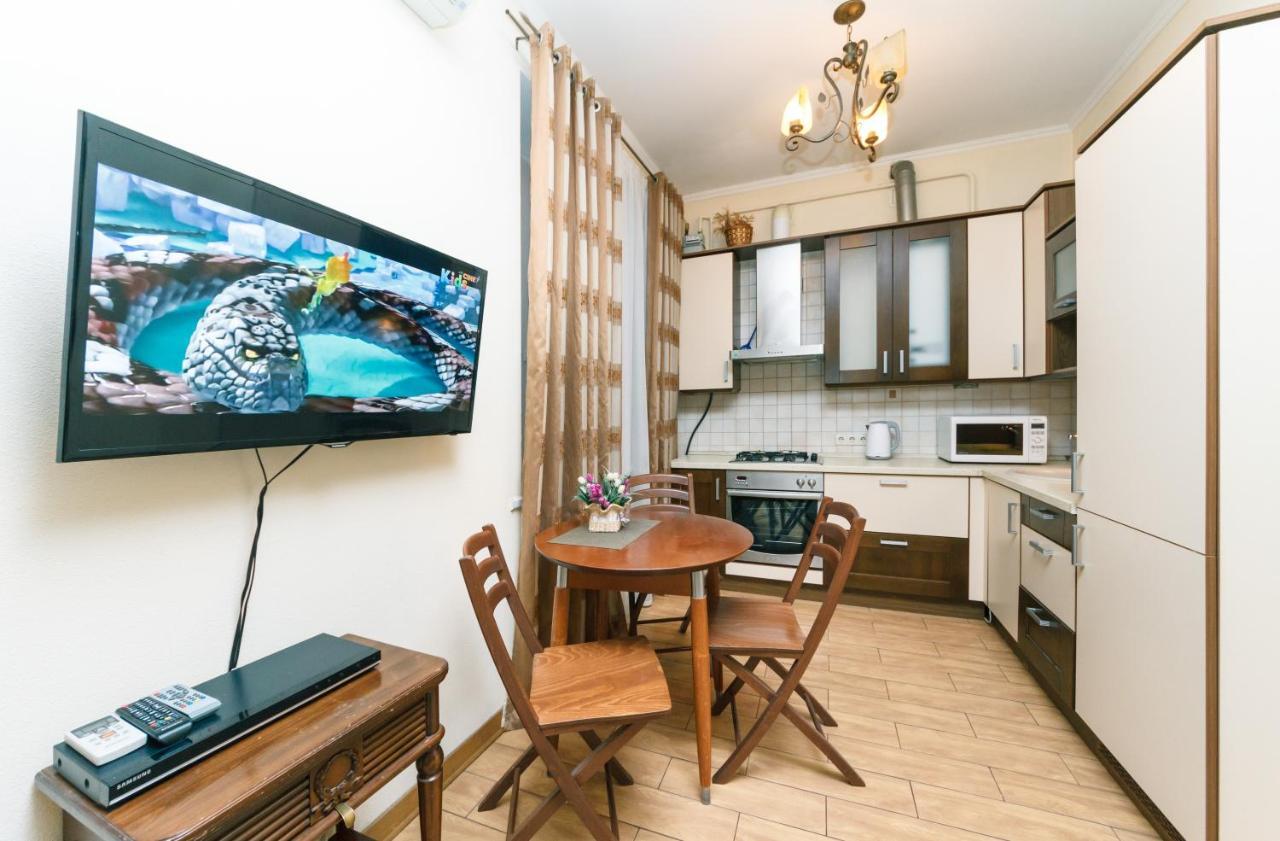 Квартира В Тихом Месте Шумного Мегаполиса Kyiv Exterior foto